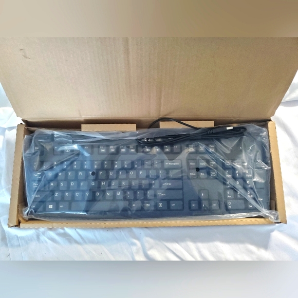 : Hewlett Packard HP  Wired USB Keyboard model KU-1156 assy P/N: 672647-003 US - Picture 1 of 9
